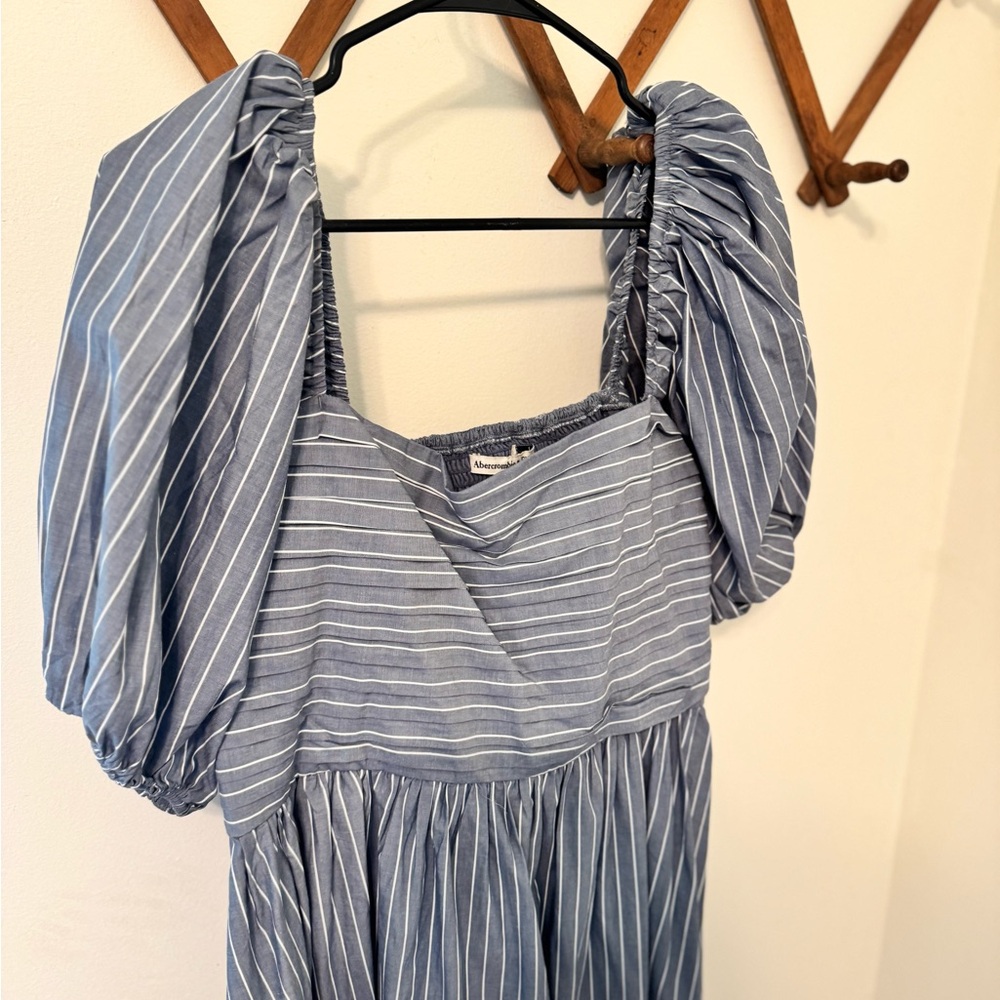 Abercrombie & Fitch Blue Striped Smocked-Waist Dress